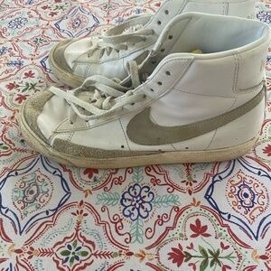 NIKE WHITE & KHAKI BLAZER HIGH TOPS